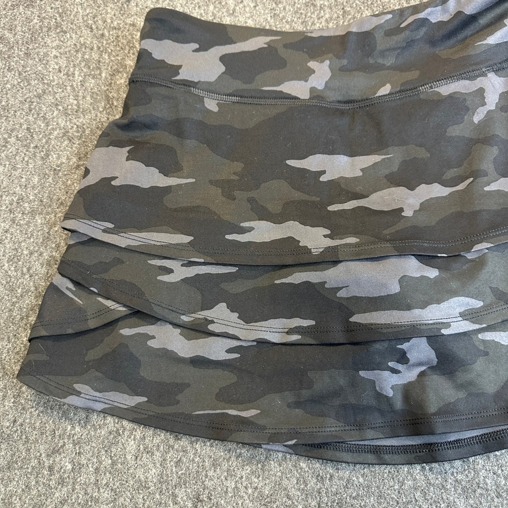 Athleta Swing Camo Skort Tiered Ruffle Active Skirt Shorts Girls Size XL 14 - Picture 6 of 15